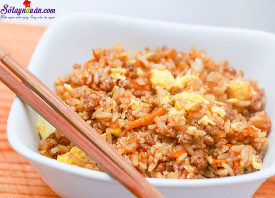 Hướng dẫn cách làm món cơm chiên Nhật Bản thơm ngon hấp dẫn
