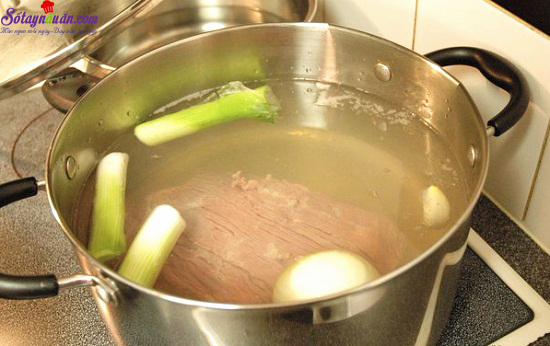 Hướng dẫn cách nấu súp thịt bò kiểu Hàn