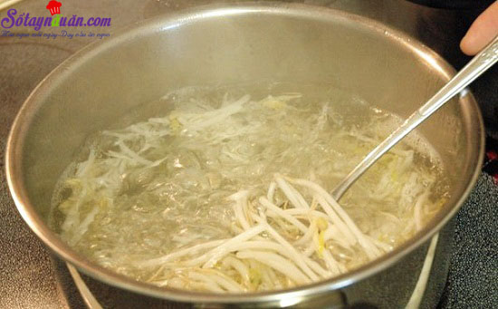 Hướng dẫn cách nấu súp thịt bò kiểu Hàn