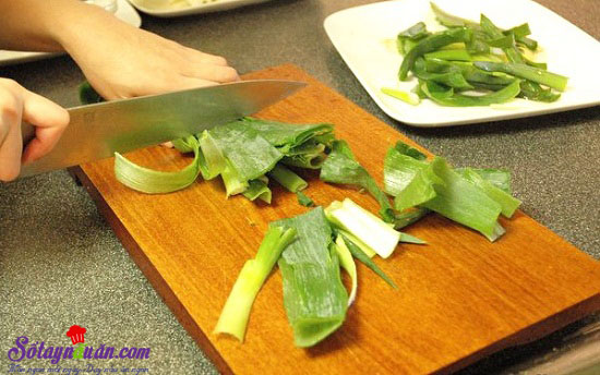 Hướng dẫn cách nấu súp thịt bò kiểu Hàn