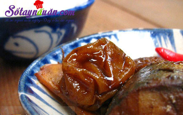 Hướng dẫn kho cá với mơ ngâm lạ mà tuyệt ngon