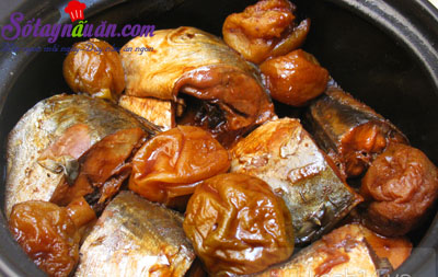 Hướng dẫn kho cá với mơ ngâm lạ mà tuyệt ngon