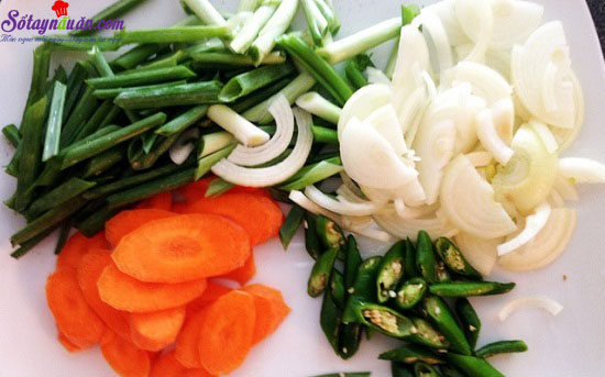 Hướng dẫn làm bạch tuộc xào cay kiểu Hàn ngon tuyệt