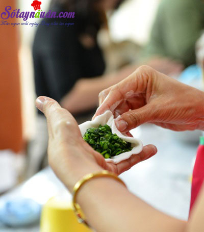 Hướng dẫn làm bánh của giới quý tộc Thái đẹp tuyệt