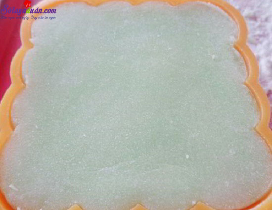 Hướng dẫn làm bánh dẻo lá dứa nhân đậu xanh ngon tuyệt