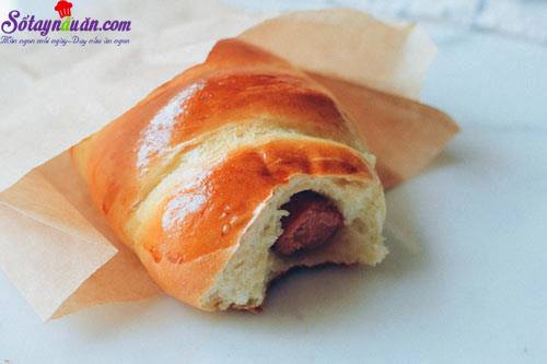 Hướng dẫn làm bánh mì cuộn xúc xích nướng cho bữa sáng