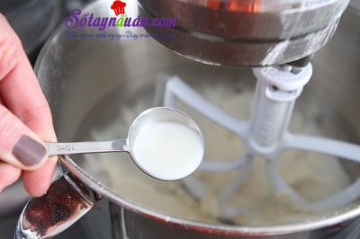 Hướng dẫn làm bánh Oreo bơ đậu phộng cực ngon