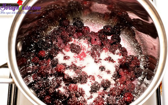 Hướng dẫn làm bánh quả mâm xôi nướng phủ đường hấp dẫn