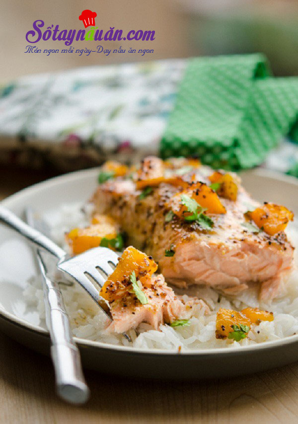 Hướng dẫn làm cá hồi xốt đào chua ngọt thơm ngon khó cưỡng