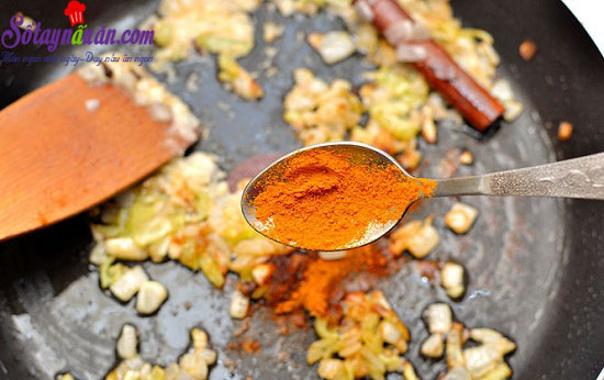 Hướng dẫn làm cà ri tôm ngon miễn chê