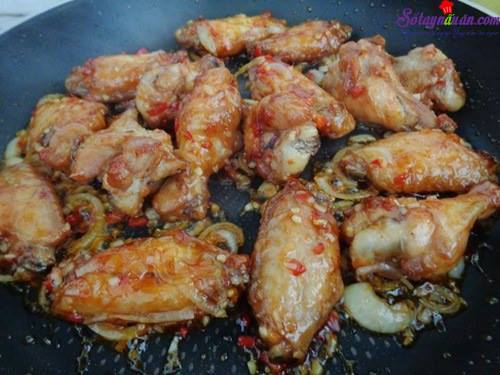 Hướng dẫn làm cánh gà sốt chua ngọt siêu hấp dẫn