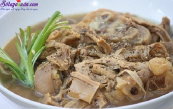 Hướng dẫn làm canh măng khô móng giò ngày tết