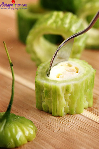 Hướng dẫn làm canh mướp đắng nhồi thịt ngon mát