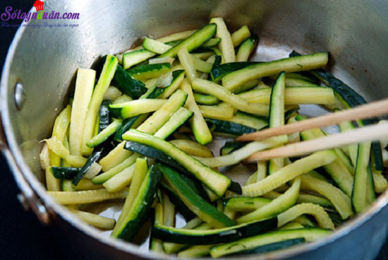 Hướng dẫn làm cơm trộn Hàn Quốc ngon như ngoài hàng