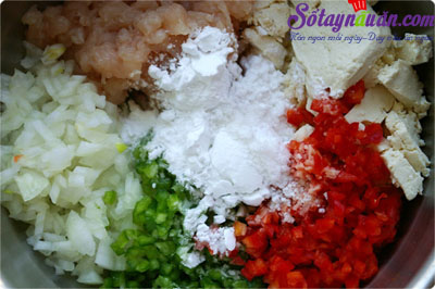 Hướng dẫn làm đậu phụ bọc thịt gà chiên giòn rụm