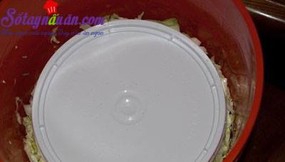 Hướng dẫn làm dưa cải muối kiểu Đức cực dễ mà ngon