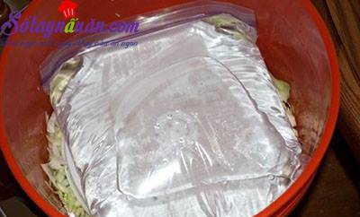 Hướng dẫn làm dưa cải muối kiểu Đức cực dễ mà ngon