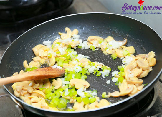 Hướng dẫn làm gà nướng nhồi thập cẩm ngon tuyệt