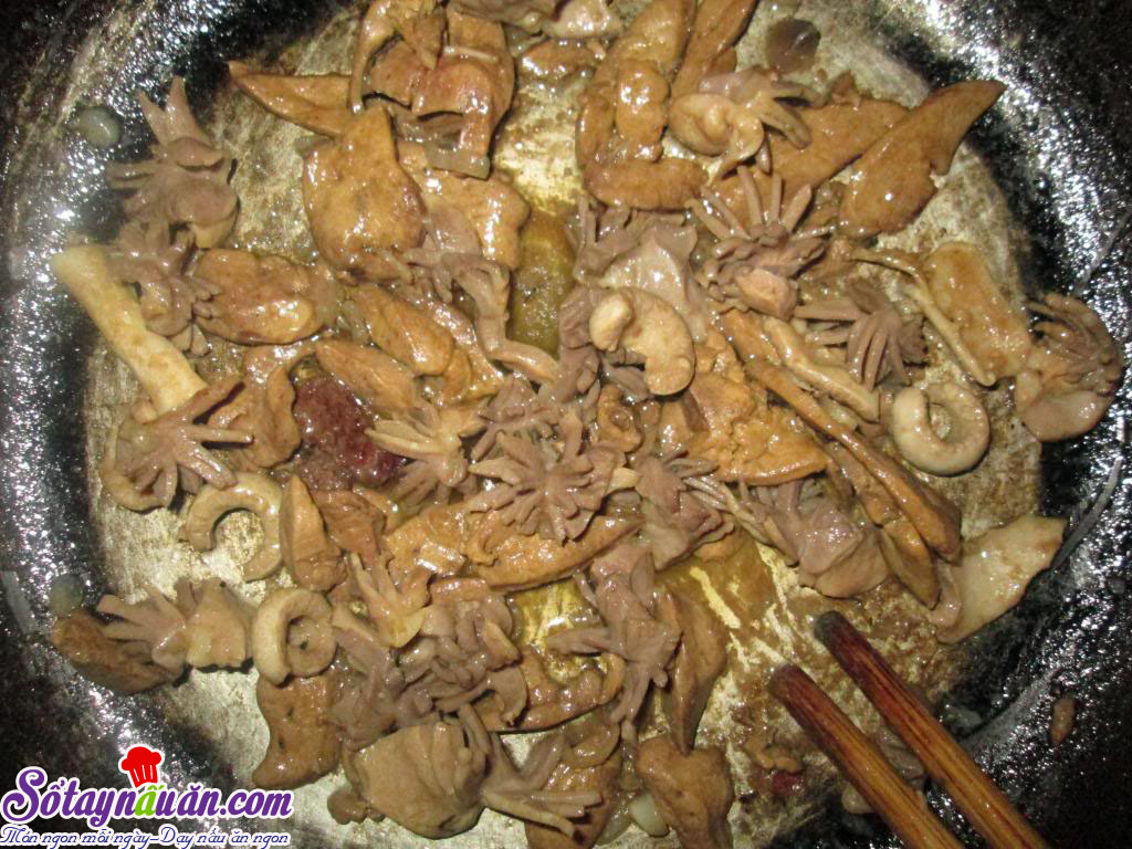 Hướng dẫn làm giá đỗ xào lòng gà cực ngon