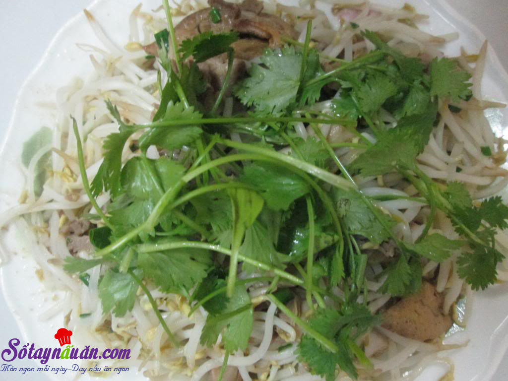 Hướng dẫn làm giá đỗ xào lòng gà cực ngon