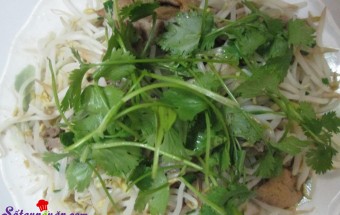 Hướng dẫn làm giá đỗ xào lòng gà cực ngon