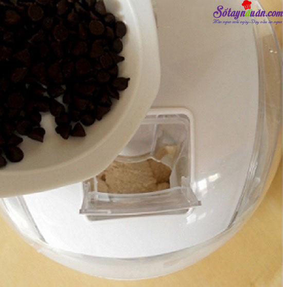 Hướng dẫn làm kem cà phê chocolate chip ngon mê ly