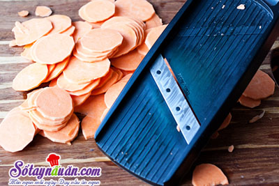 Hướng dẫn làm khoai nướng hasselback Thuỵ Điển lạ miệng