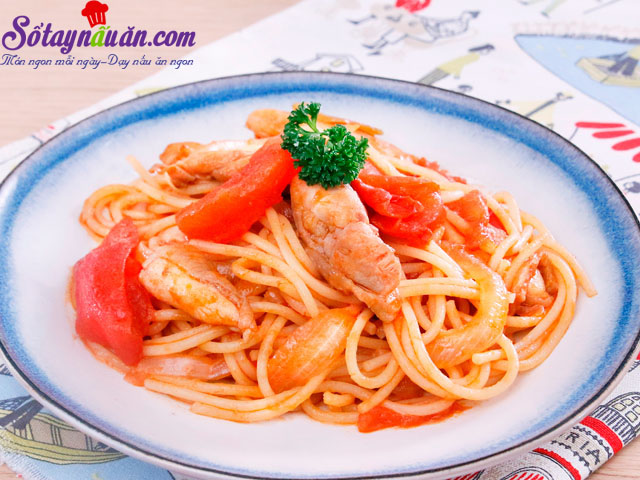 Hướng dẫn làm mì Ý xào thịt gà bổ dưỡng cho bữa sáng