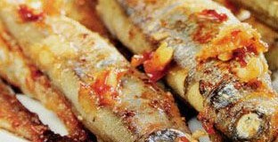 Hướng dẫn làm món cá trứng nướng muối ớt ngon tuyệt