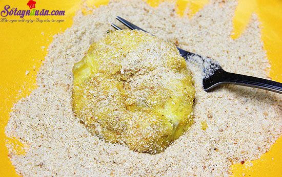 Hướng dẫn làm món chả gà nấm chiên giòn