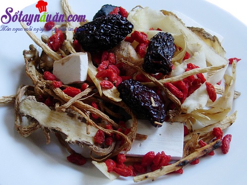 Hướng dẫn làm món gà tần thuốc bắc thơm ngon bổ dưỡng