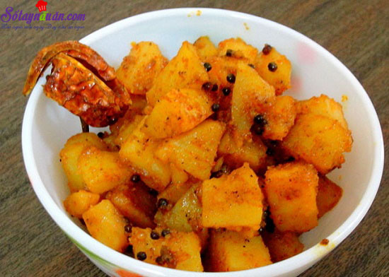 Hướng dẫn làm món khoai tây cay ăn vặt ngày đông