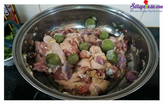 Hướng dẫn làm món vịt om sấu thơm ngon hấp dẫn