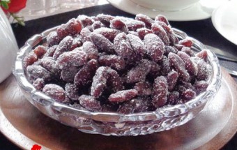 Hướng dẫn làm mứt đậu đỏ ngon ngọt đón Tết