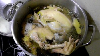 Hướng dẫn làm phở gà thơm ngon ăn mãi không chán