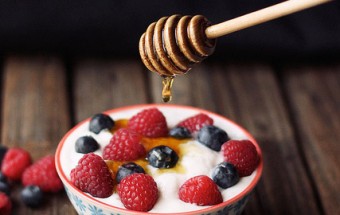 Hướng dẫn làm sữa chua sữa dừa tại nhà