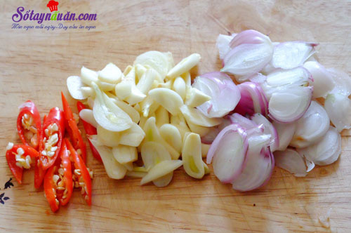 Hướng dẫn làm tai heo ngâm chua ngọt cực ngon cực dễ