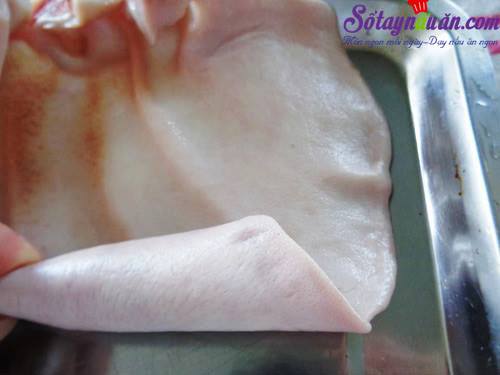 Hướng dẫn làm tai heo ngũ vị cuộn giòn ngon tuyệt hảo