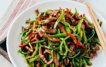 Hướng dẫn làm thịt bò xào ớt ngon đến miếng cuối cùng