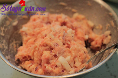 Hướng dẫn làm thịt viên bọc trứng cút sốt cà chua ngon