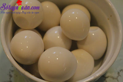 Hướng dẫn làm thịt viên bọc trứng cút sốt cà chua ngon