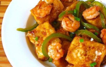 Hướng dẫn làm tôm xào đậu phụ đơn giản mà ngon