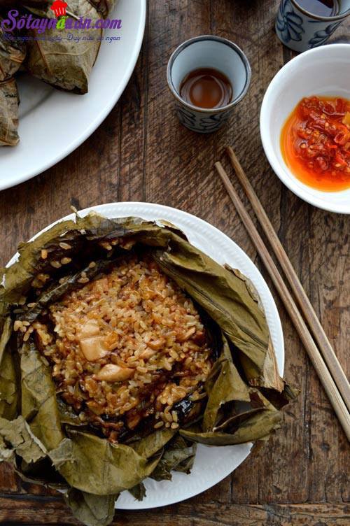 Hướng dẫn làm xôi gà lá sen ngon tuyệt hảo