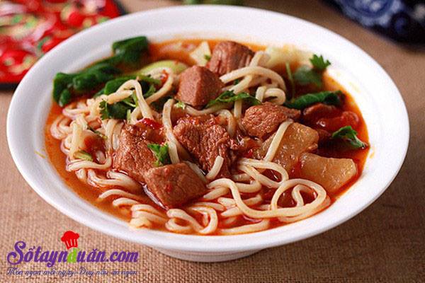 Hướng dẫn món mì thịt bò hầm chiêu đãi cả nhà ngày se lạnh