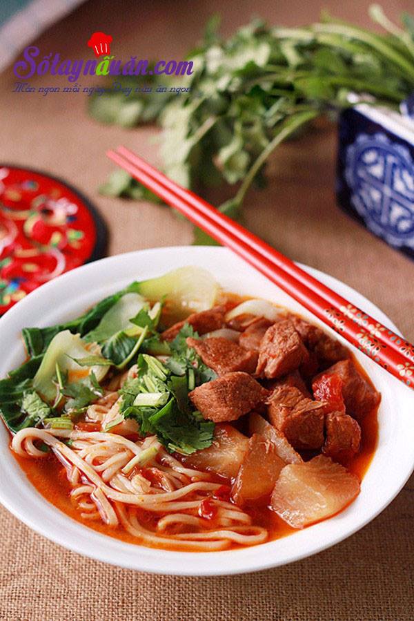 Hướng dẫn món mì thịt bò hầm chiêu đãi cả nhà ngày se lạnh