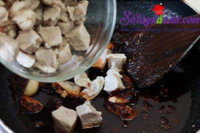 Hướng dẫn món mì thịt bò hầm chiêu đãi cả nhà ngày se lạnh