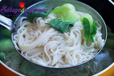 Hướng dẫn món mì thịt bò hầm chiêu đãi cả nhà ngày se lạnh