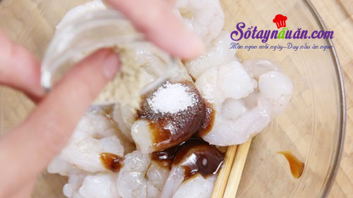 Hướng dẫn món tôm xào thập cẩm cực thơm ngon