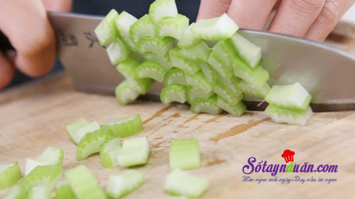 Hướng dẫn món tôm xào thập cẩm cực thơm ngon