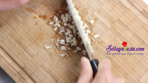 Hướng dẫn món tôm xào thập cẩm cực thơm ngon